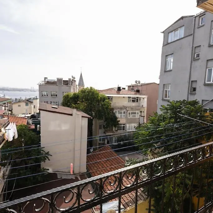 아파트 Beyoglu'Nda 4+1 Ferah, Manzarali Tarihi Daire 이스탄불