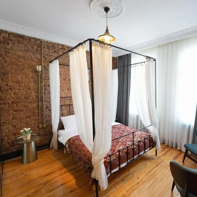 아파트 Beyoglu'Nda 4+1 Ferah, Manzarali Tarihi Daire 이스탄불