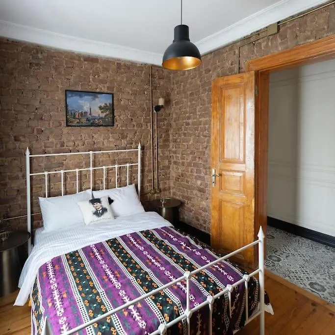 Beyoglu'Nda 4+1 Ferah, Manzarali Tarihi Daire Istanbul